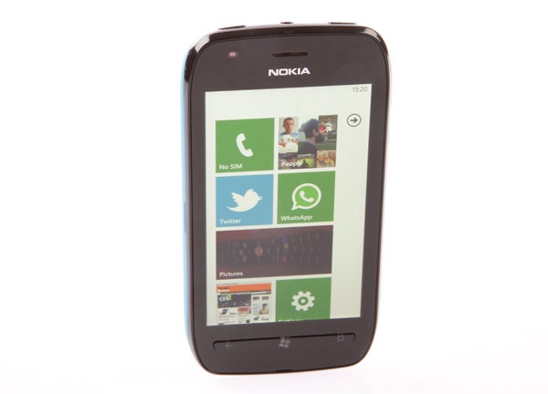 Nokia Lumia 710 4