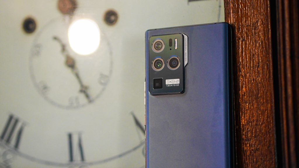 Área de la cámara ZTE Axon 30 Ultra