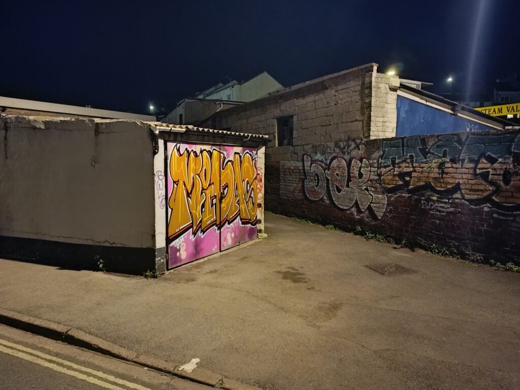 A night time shot from the Xiaomi Redmi Note 11 Pro Plus 5G