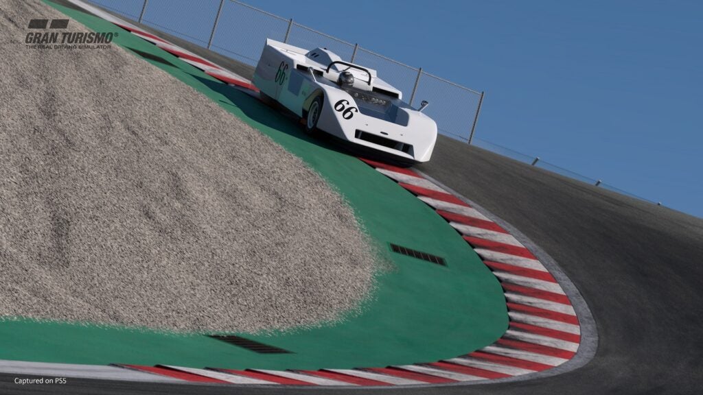Gran Turismo 7 captura de pantalla de Chaparral 2J en Laguna Seca