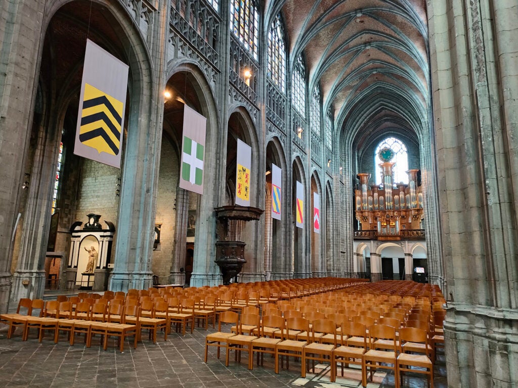 Realme's processing often amps up colour, bringing out green, purple and orange tones in this church - not unpleasant, but makes scenes appear more vibrant than they actually are