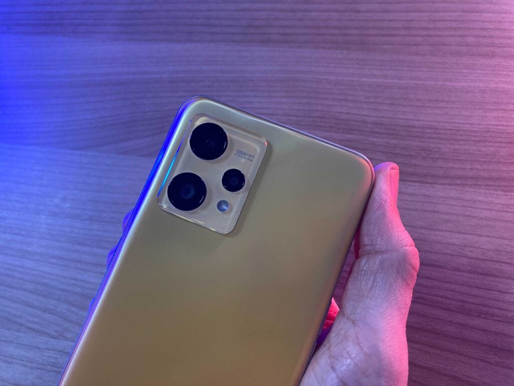 Auricular Realme 9, módulo de cámara