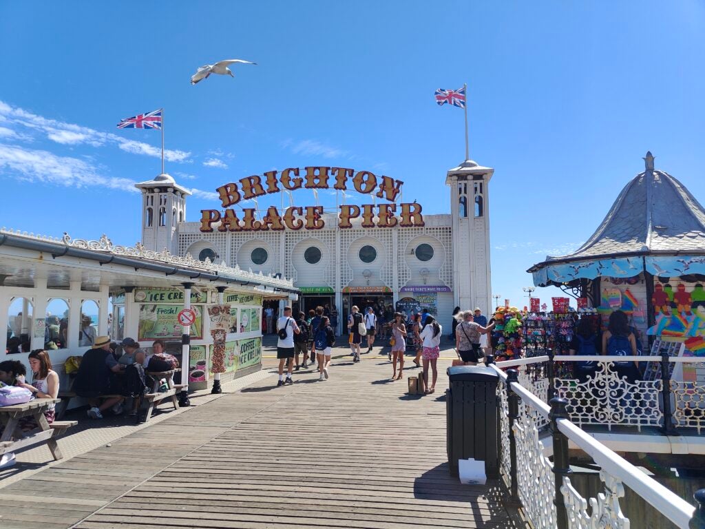 Imagen de la cámara principal del OnePlus 10T del Brighton Palace Pier