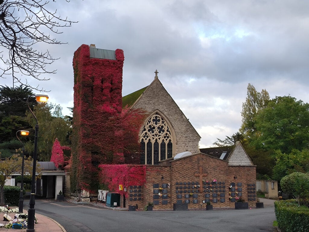 Photo of a church zoomed in, taken with the Xiaomi 12T phone