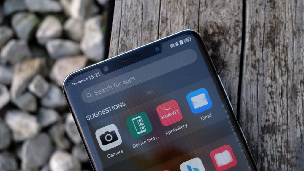 Close-up of the Huawei Mate 50 Pro screen