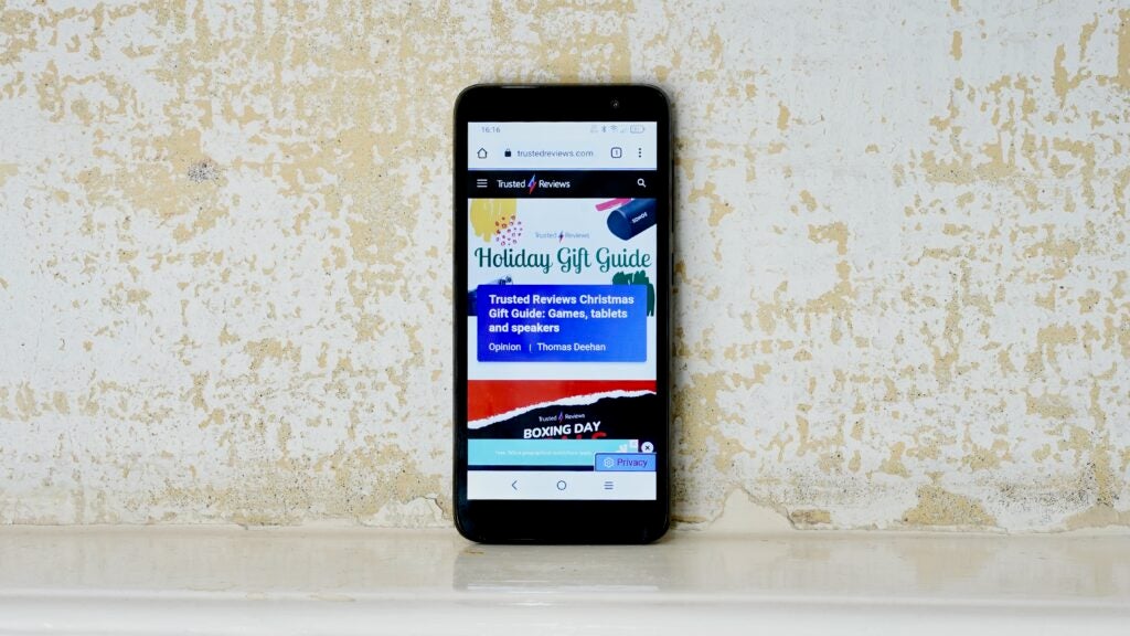Alcatel 1 ejecutando un navegador