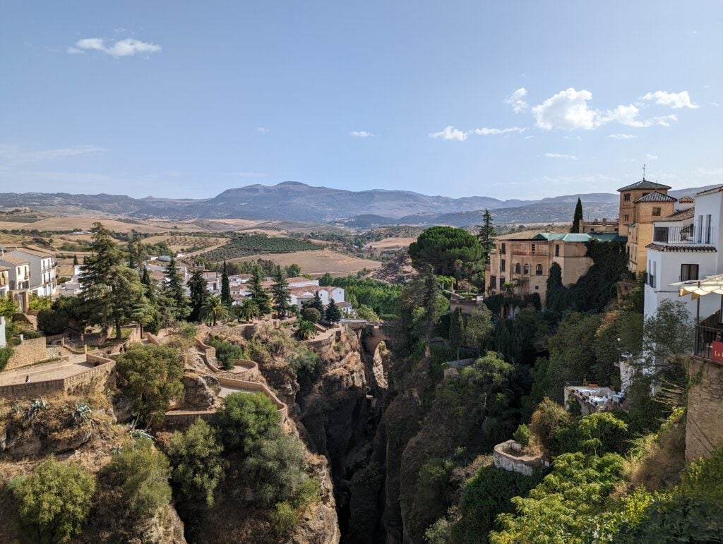 Google Pixel 7 main camera view from Ronda